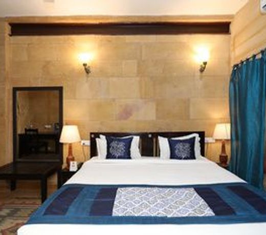 OYO 8100 Hotel Naman Haveli