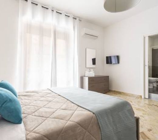 Alexander Rooms