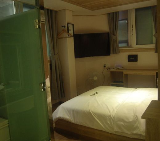 64 Inn Hotel