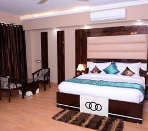 SK Crown Park Naraina
