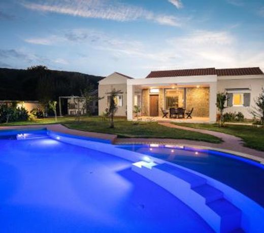 Three Stars Luxury Villas