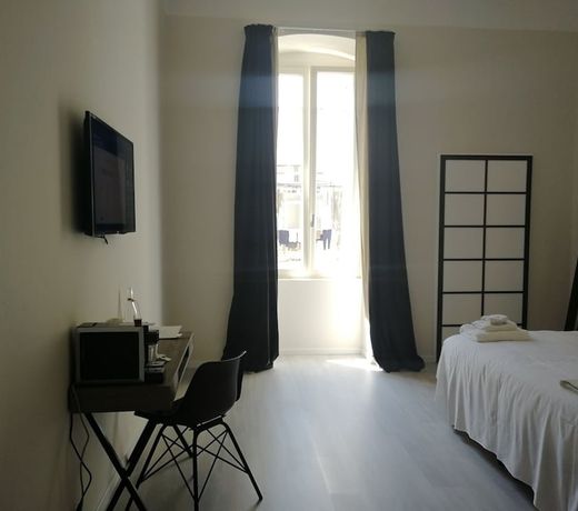 Gatto Bianco House