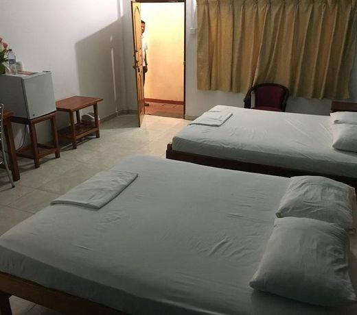 Gnanams Hotel