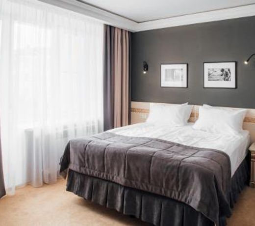 Ya - Hotel