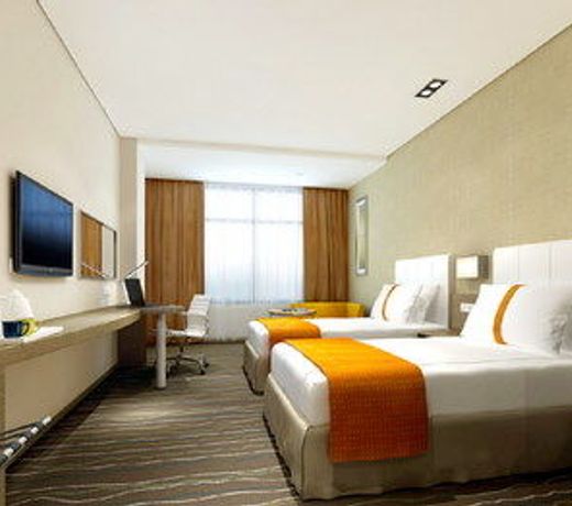 Holiday Inn Express Langfang Park View, an IHG Hotel