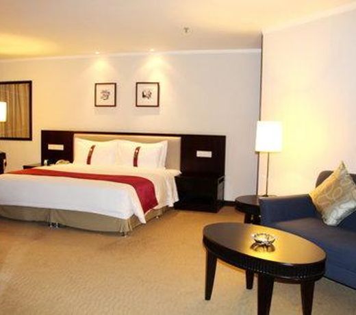 Crowne Plaza Zhuhai City Center, an IHG Hotel