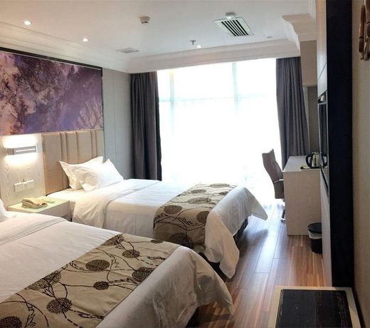 Super 8 Hotel