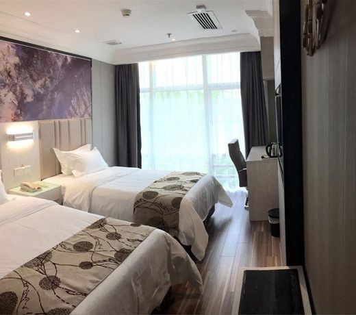 Super 8 Hotel