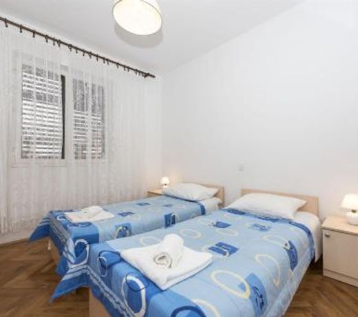 Apartments Ivan