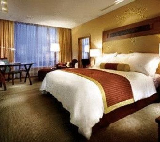 Renaissance Wuhan Hotel