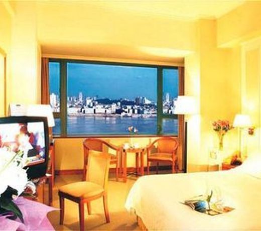 Holiday Inn Wuhan Riverside, an IHG Hotel