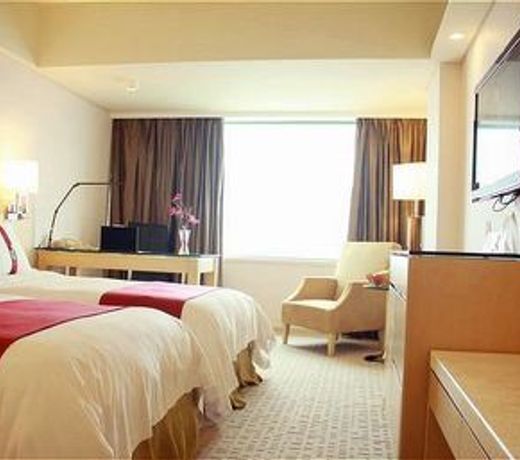 Holiday Inn Wuhan Riverside, an IHG Hotel