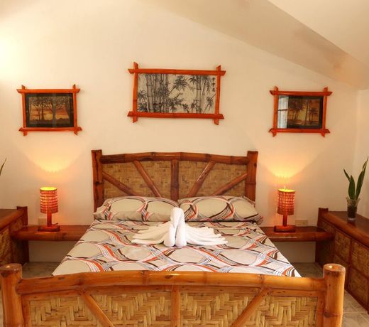 guindulman bay tourist inn