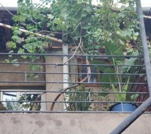 2 Santeli Turn Guest House