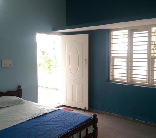 Sun n Tan Beach Home stay