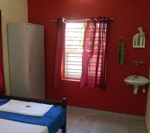 Sun n Tan Beach Home stay