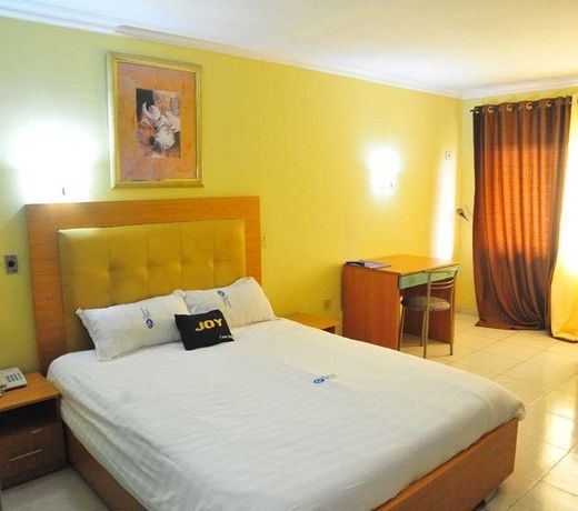 Peemos Place Warri