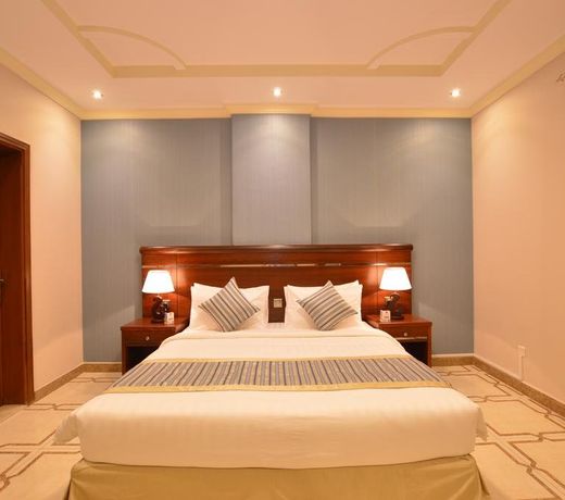 La Fontaine Al Safwa Suites