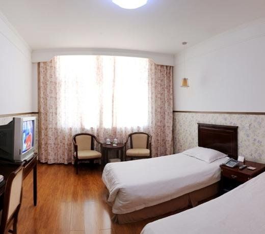 Weifang First Hotel