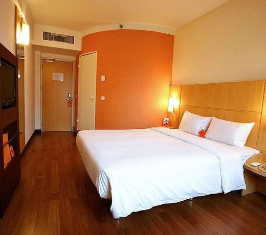 ibis Weifang Jinsha Square Hotel