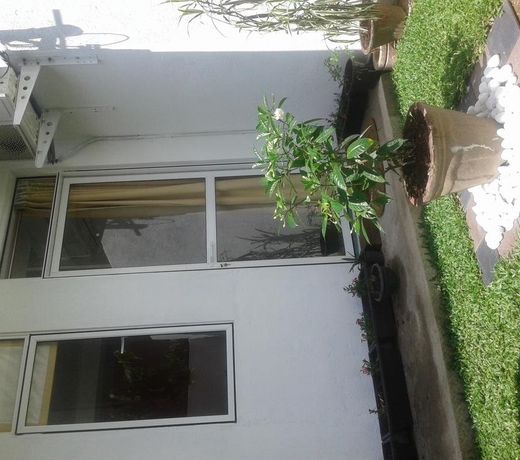 Mini's Residence