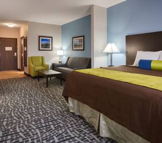 Best Western Plus Lonestar Inn & Suites