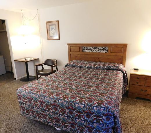 Capri Motel