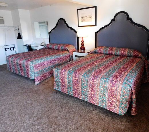 Capri Motel