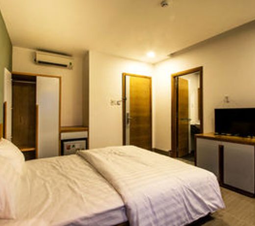 Sailing Hotel