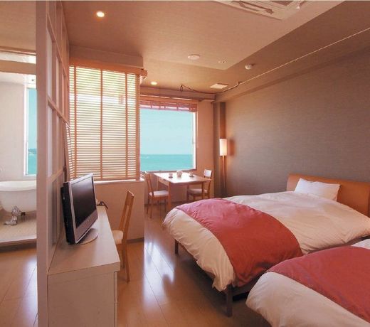 Kamogawa Universe Hotel