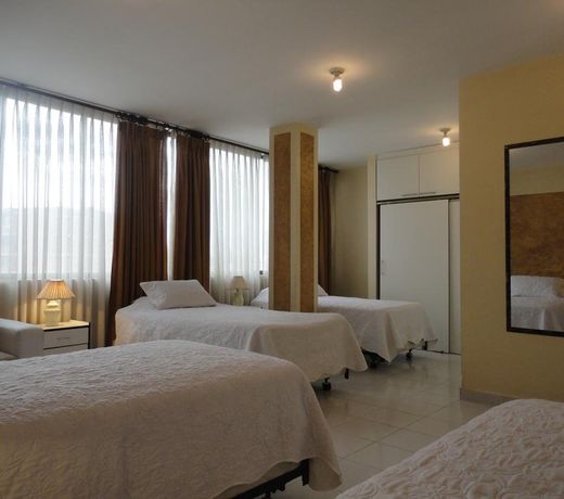HOTEL MAISON FIORI (Centro)