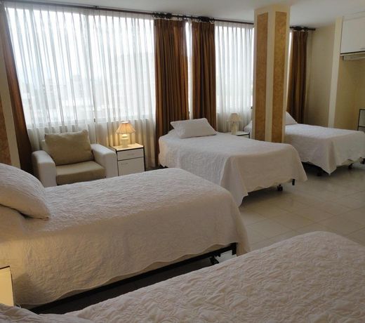 HOTEL MAISON FIORI (Centro)