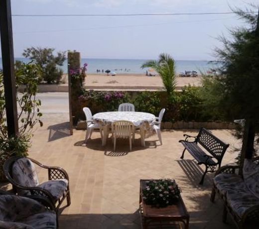 Tre Fontane sul Mare