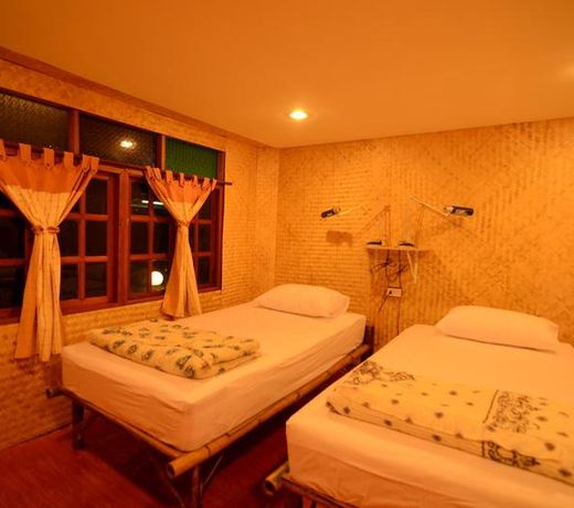 Pai Cat Hut Guesthouse