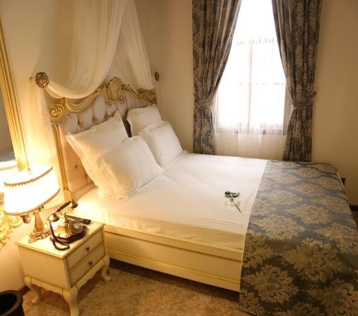 La Perla Boutique Hotel