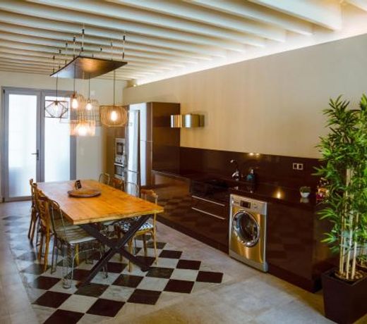 Apartamento Bizcocheros con piscina y jardÃ­n privado