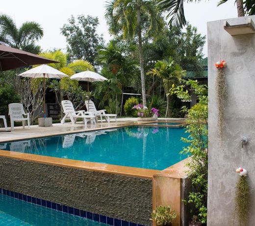 Aonang Bunk Resort