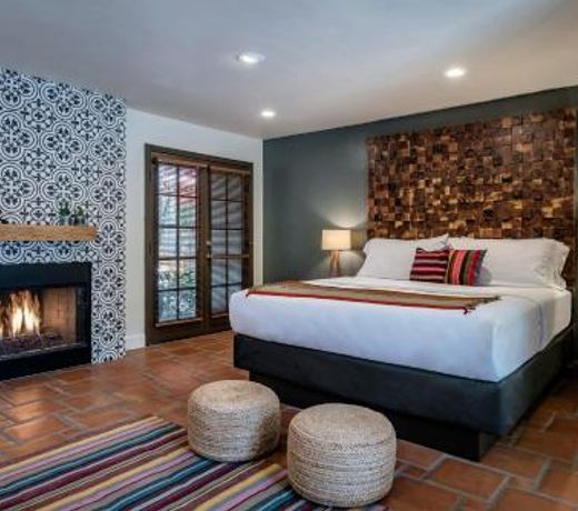 Santiago Resort - Palm Springs Premier Gay Menâs Resort