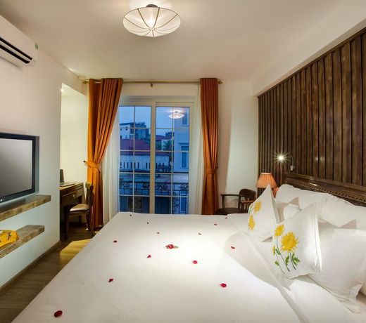 Noble & Swan Boutique Hotel