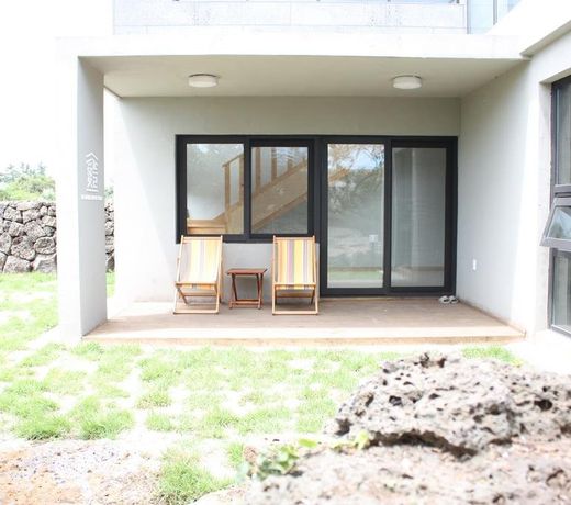 Sanbangsan Garden Villa