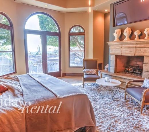 Scottsdale Estate by HolidayRental