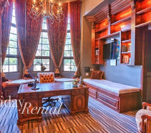 Scottsdale Estate by HolidayRental