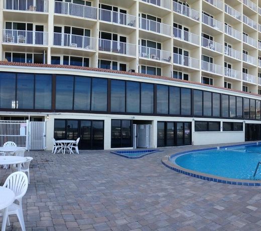 Pirates Cove Resort Studios
