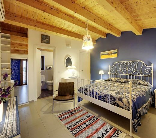 Villa U Marchisi B&B