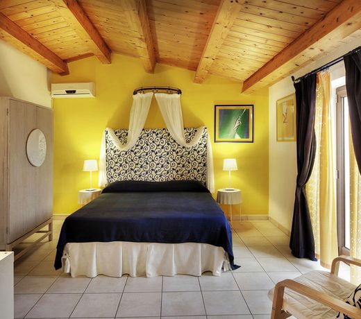 Villa U Marchisi B&B