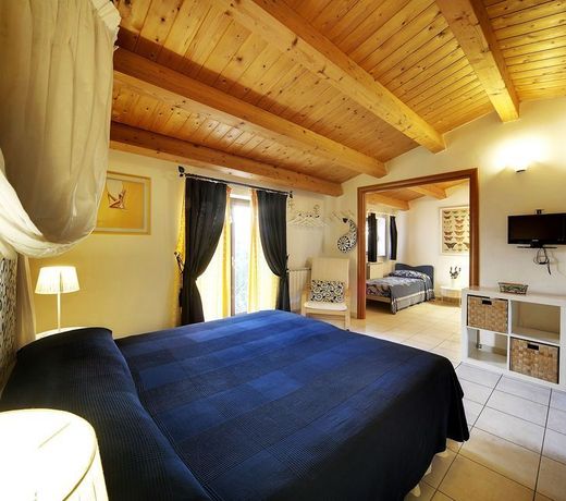Villa U Marchisi B&B