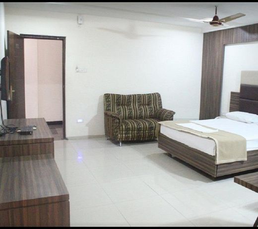 OYO 6285 Hotel AR Grand