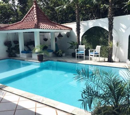 Yogyakarta Tropicana Villa