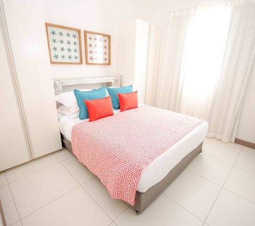 L'Escale 3 bedrooms Sea View and Beachfront Suite by Dream Escapes