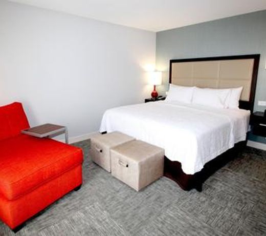 Hampton Inn- Suffolk